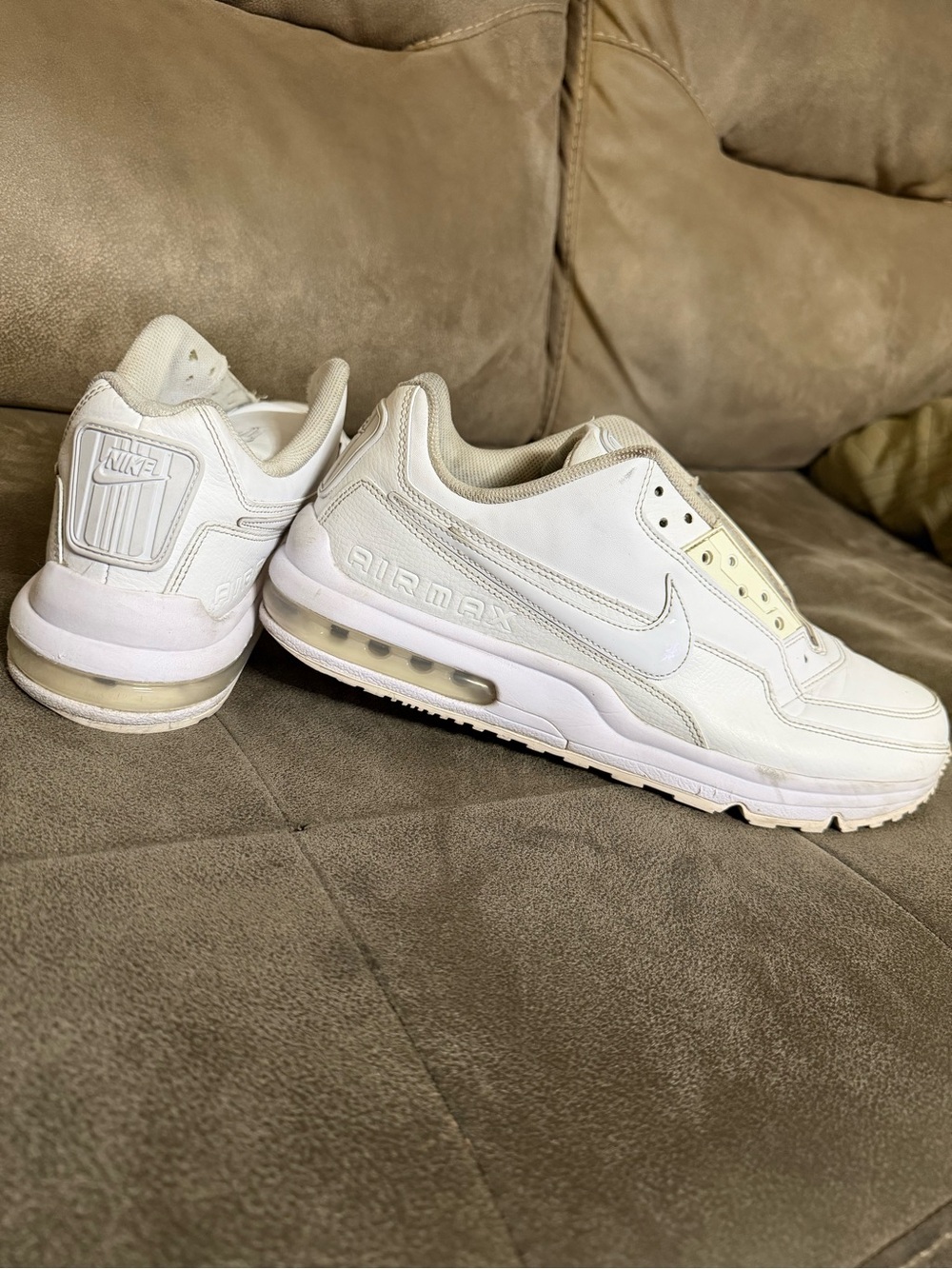 Nike Men’s White Leather Air Max Sneakers